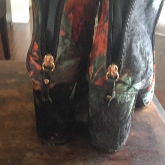 Yoki ladies colourful suede like size 10 ankle boots - Picture 12 of 15